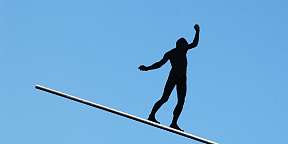 Kunstwerk auf Dach neu